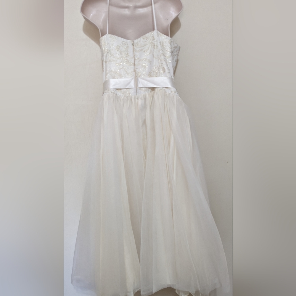 Dave and Johnny sleeveless  cream gold Dress women's size 13-14 - Picture 3 of 10